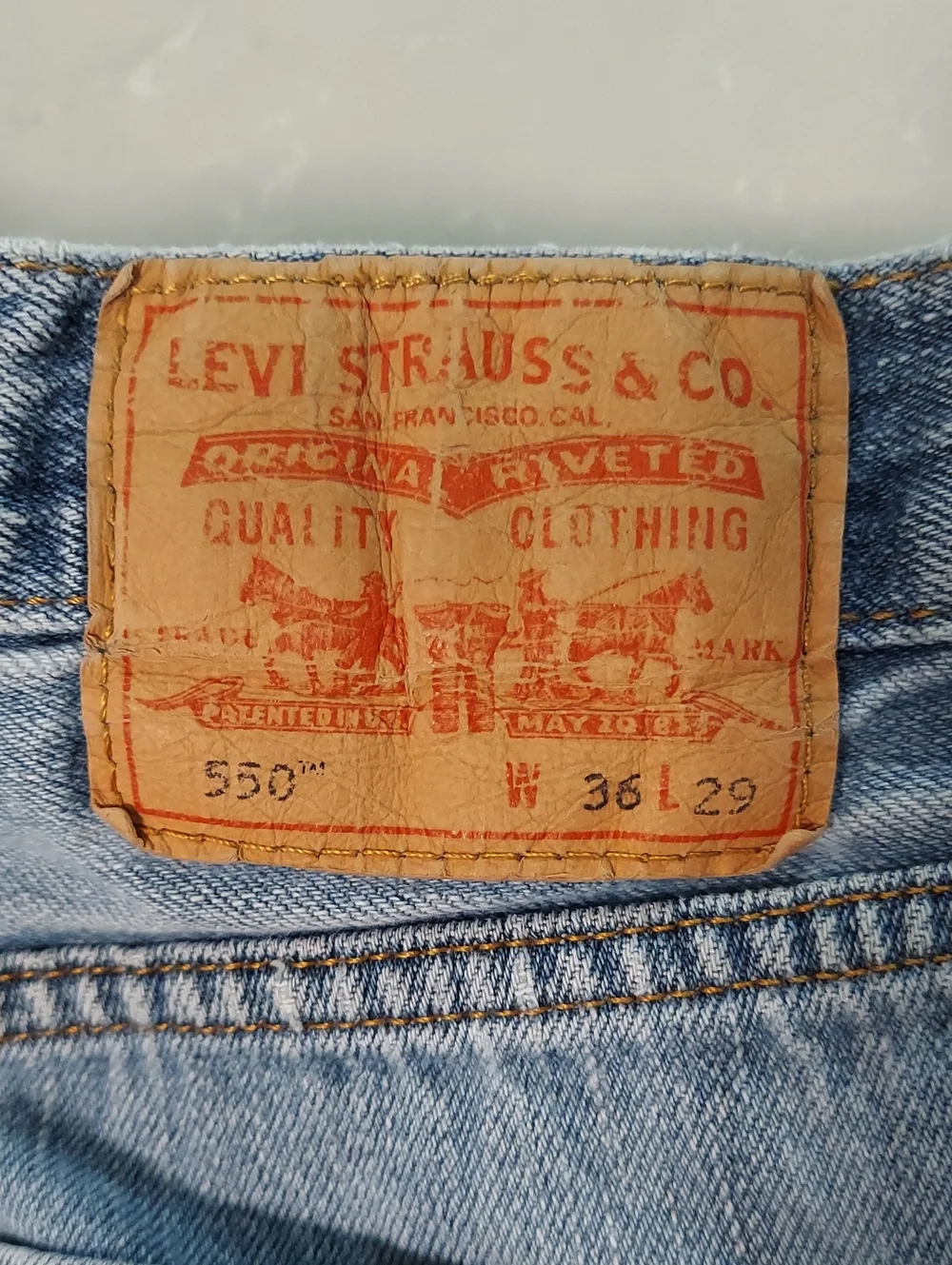 550 Levis, Size 36/29, Lightwash Blue Denim, Vintage